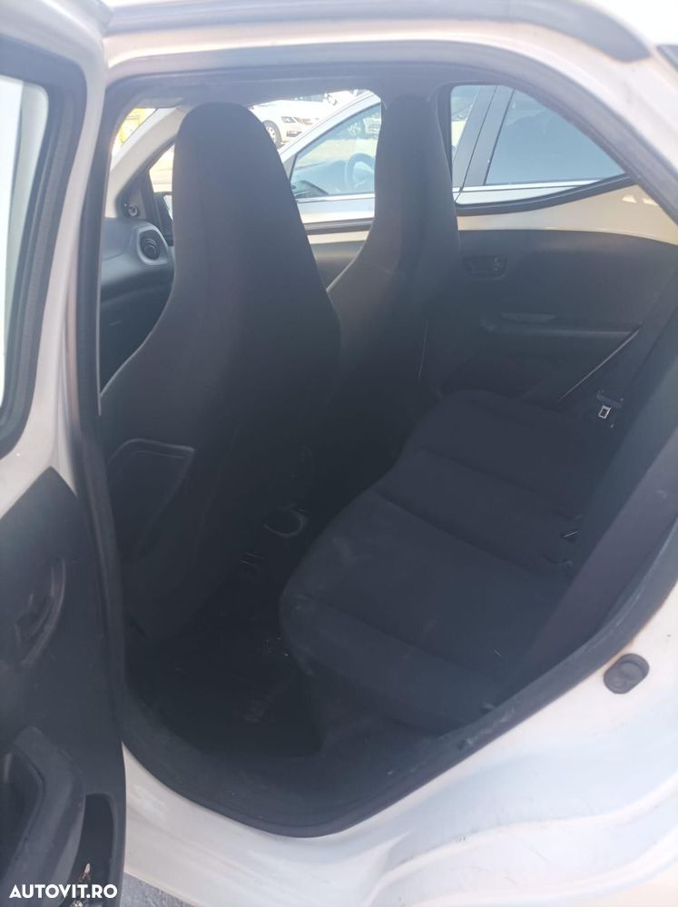 Toyota Aygo 1.0 X - 8