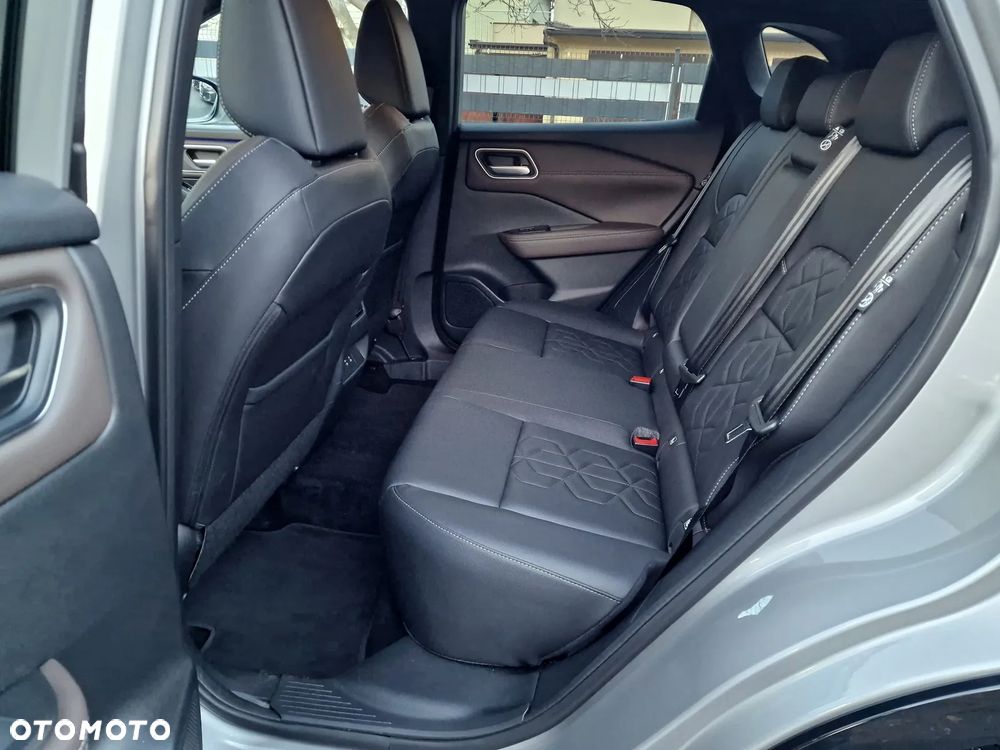 Nissan Qashqai 1.3 DIG-T MHEV Xtronic Tekna - 19