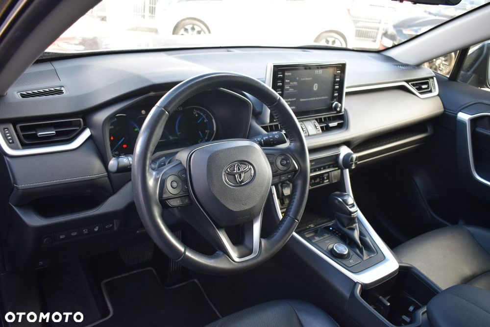 Toyota RAV4 - 11