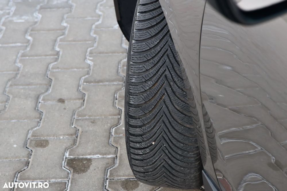 Peugeot 2008 1.2 L PureTech ETG Allure Aut. - 34