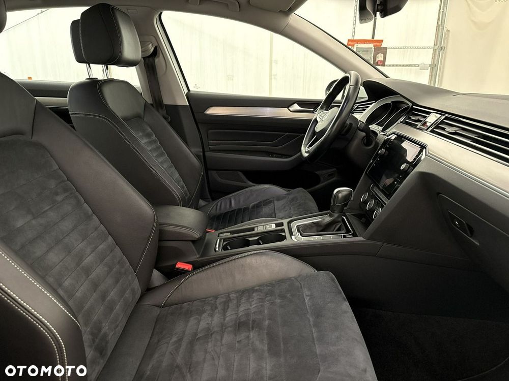 Volkswagen Passat - 23
