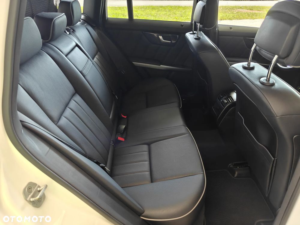Mercedes-Benz GLK 350 4-Matic - 34
