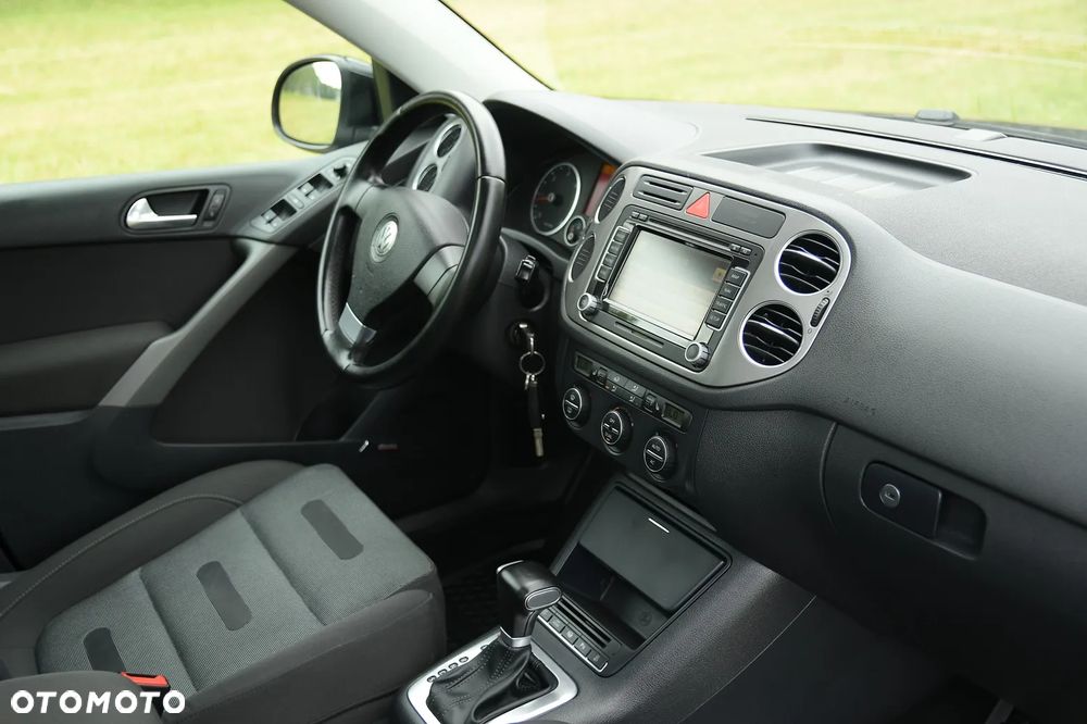 Volkswagen Tiguan - 23