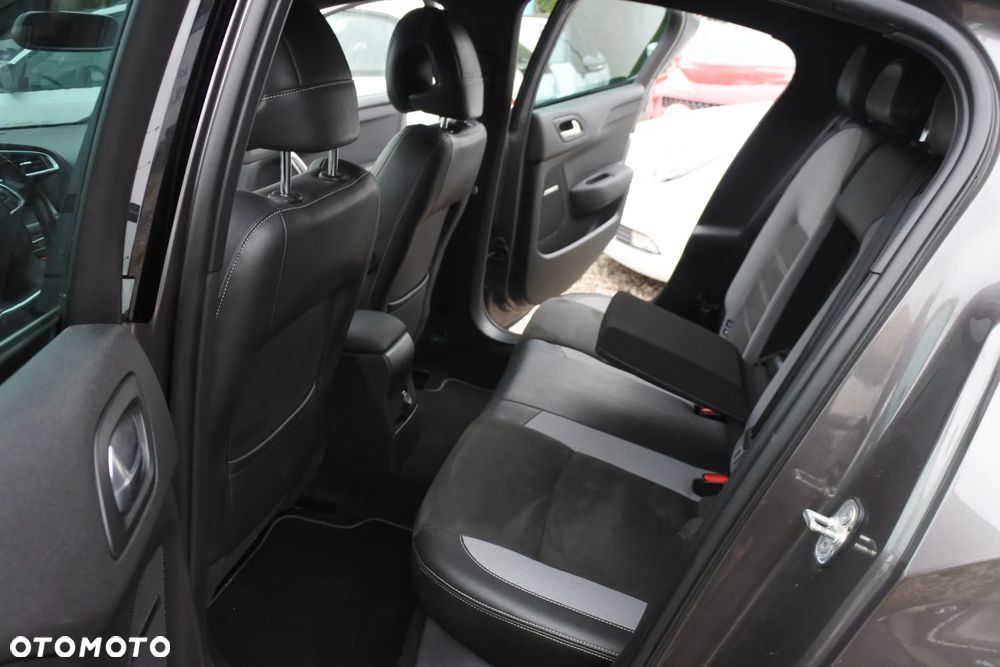 Citroën DS4 Cross 1.6 THP Be Chic S&S EAT6 - 9