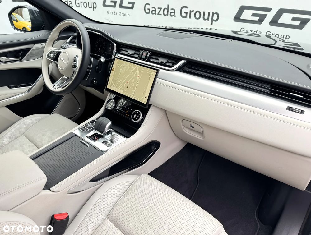 Jaguar F-Pace D200 AWD R-Dynamic SE - 9