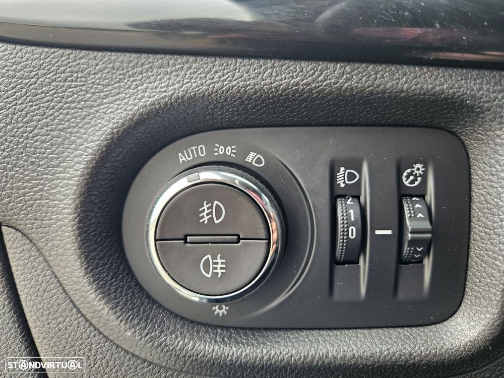 Opel Astra 1.0 Business Edition S/S - 38