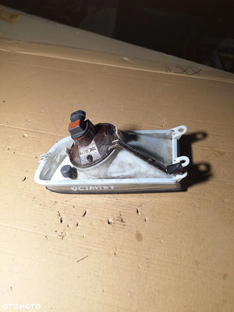 halogen prawy SKODA OCTAVIA II 1Z0941700 - 4