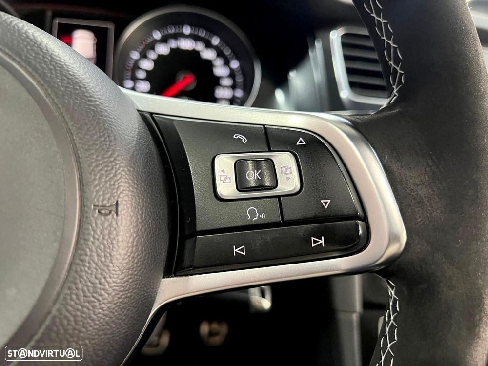 VW Golf 2.0 TDI GTD - 46