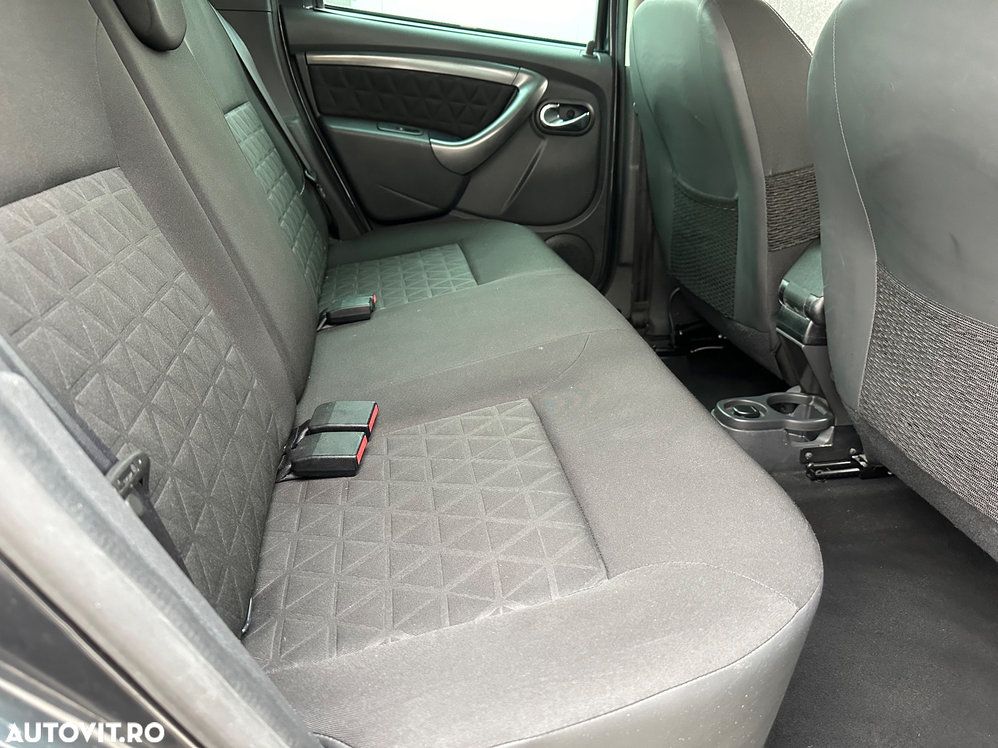 Dacia Duster 1.5 dCi 4x2 Laureate - 18