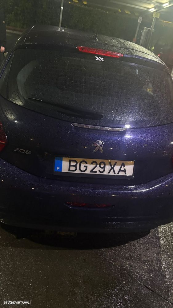 Peugeot 208 - 3