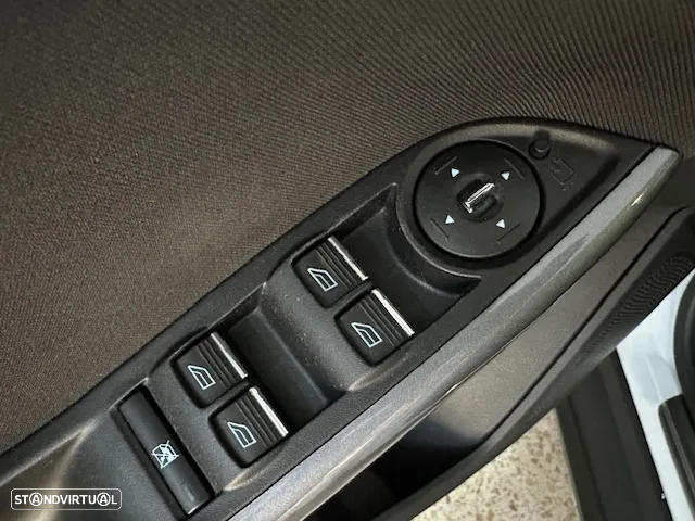 Ford Focus 1.0 SCTi Titanium Best - 21