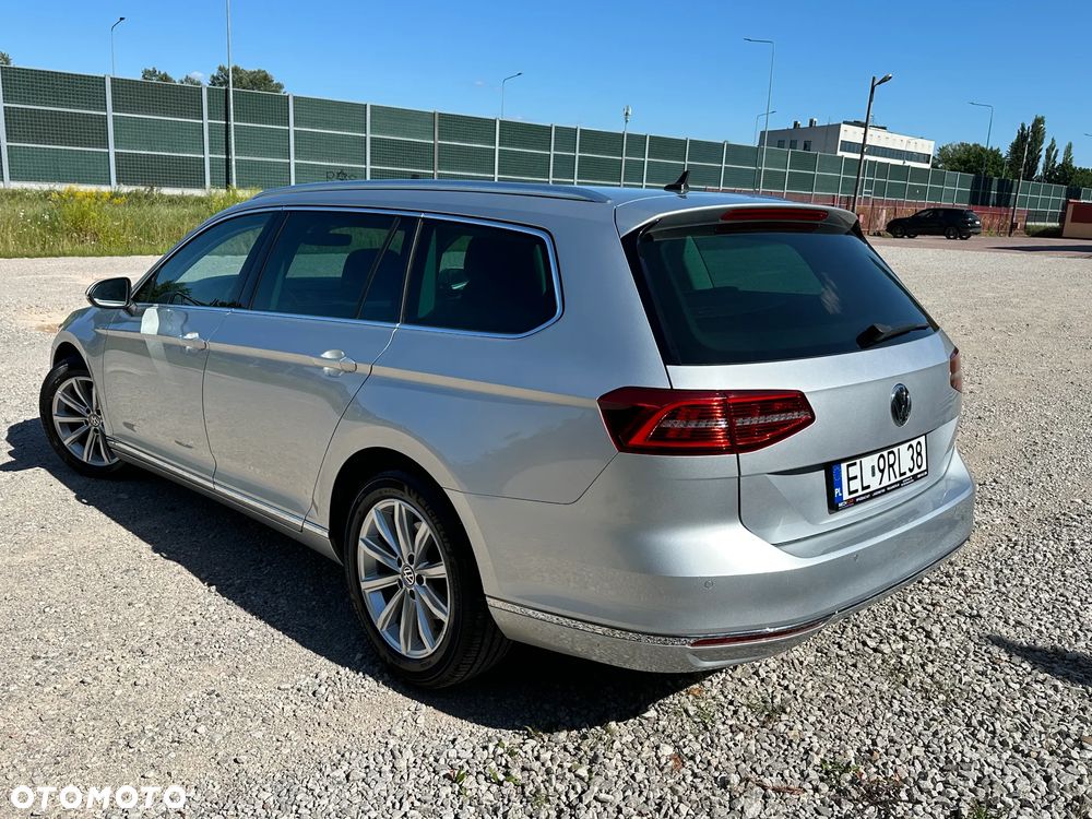 Volkswagen Passat 2.0 TDI (BlueMotion Technology) DSG Highline - 4