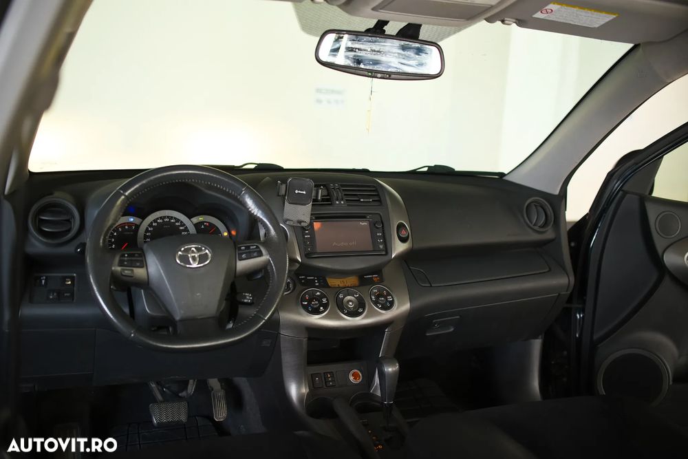 Toyota RAV4 - 17