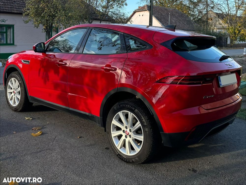 Jaguar E-Pace D150 - 4