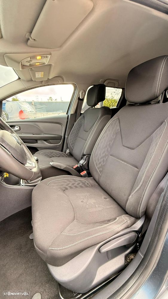 Renault Clio Sport Tourer - 10