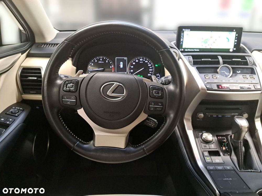 Lexus NX 300 F Impression AWD - 10