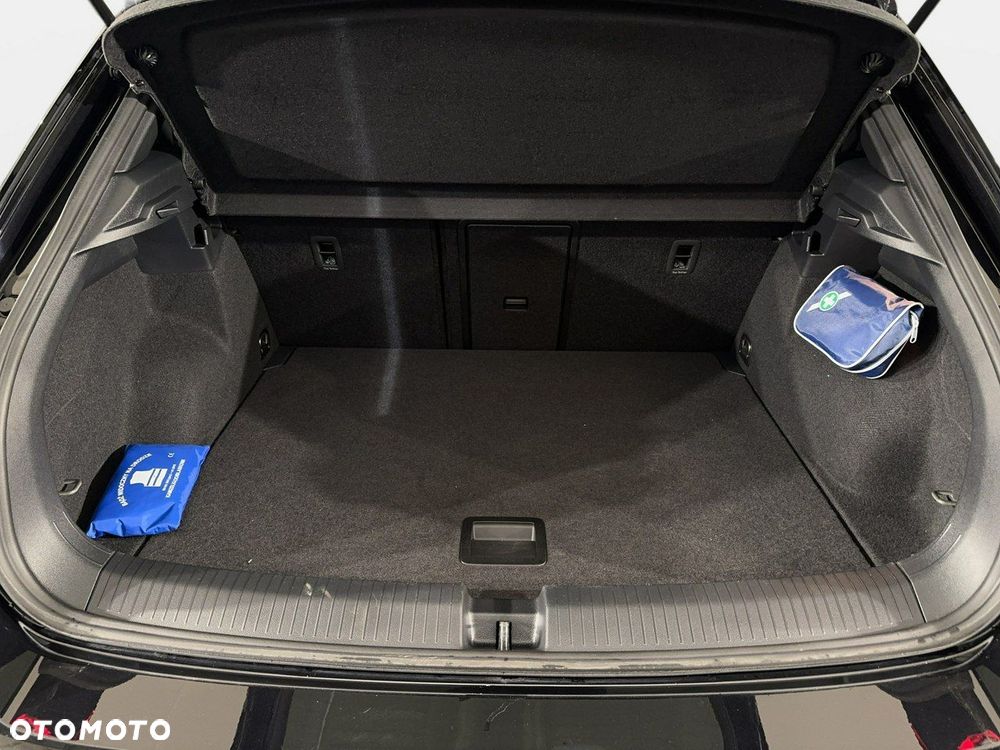 Volkswagen T-Roc - 16