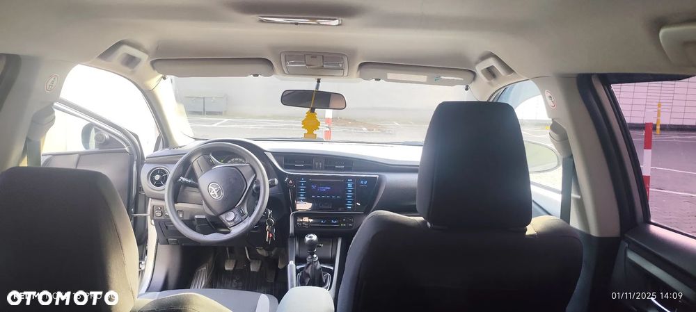 Toyota Auris - 12