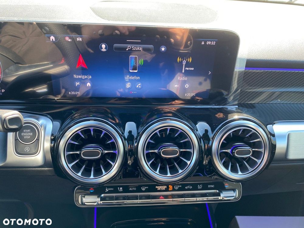 Mercedes-Benz GLB - 15