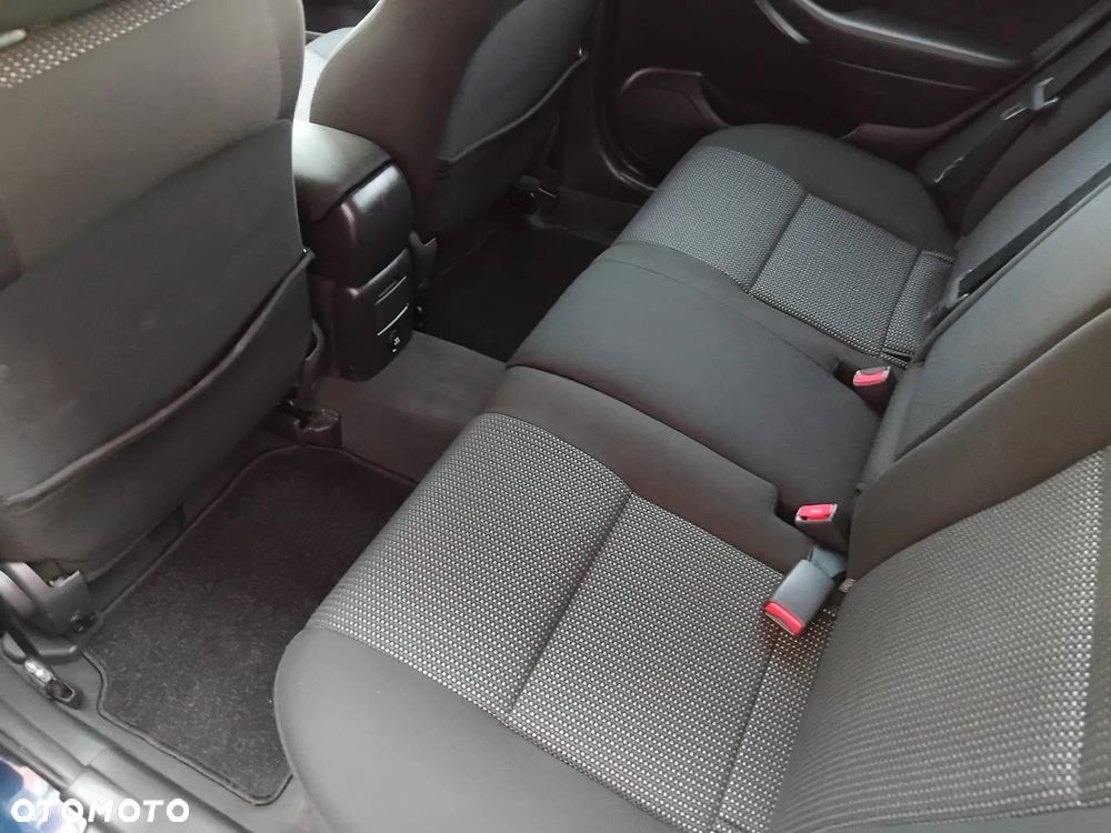 Toyota Avensis 2.0 VVT-i Combi Edition - 8