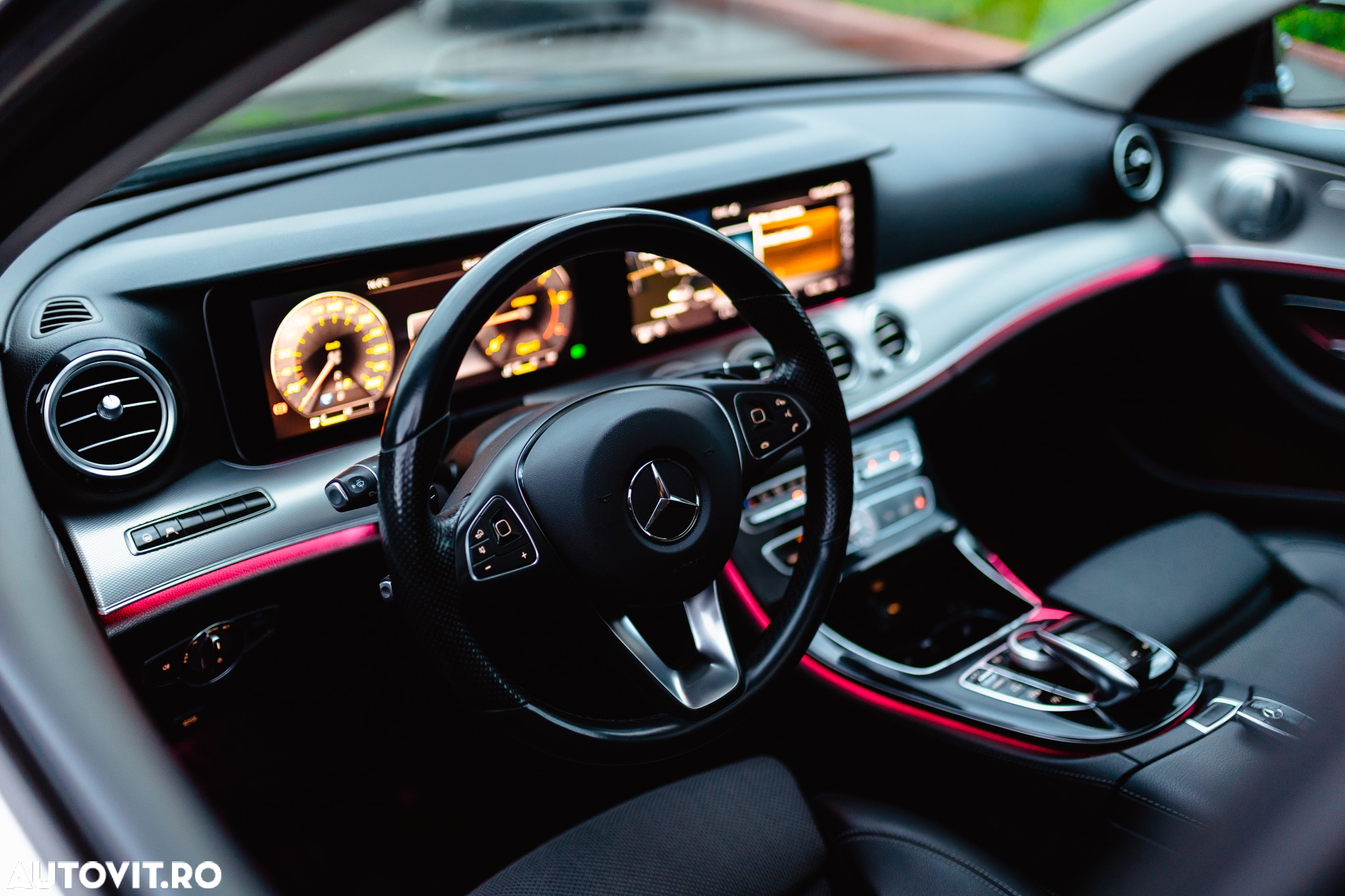 Mercedes-Benz E 220 d 9G-TRONIC - 10