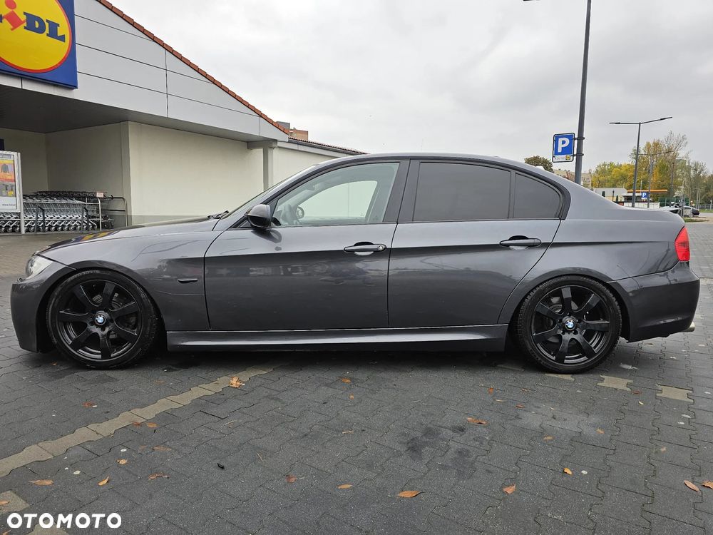 BMW Seria 3 320i - 4