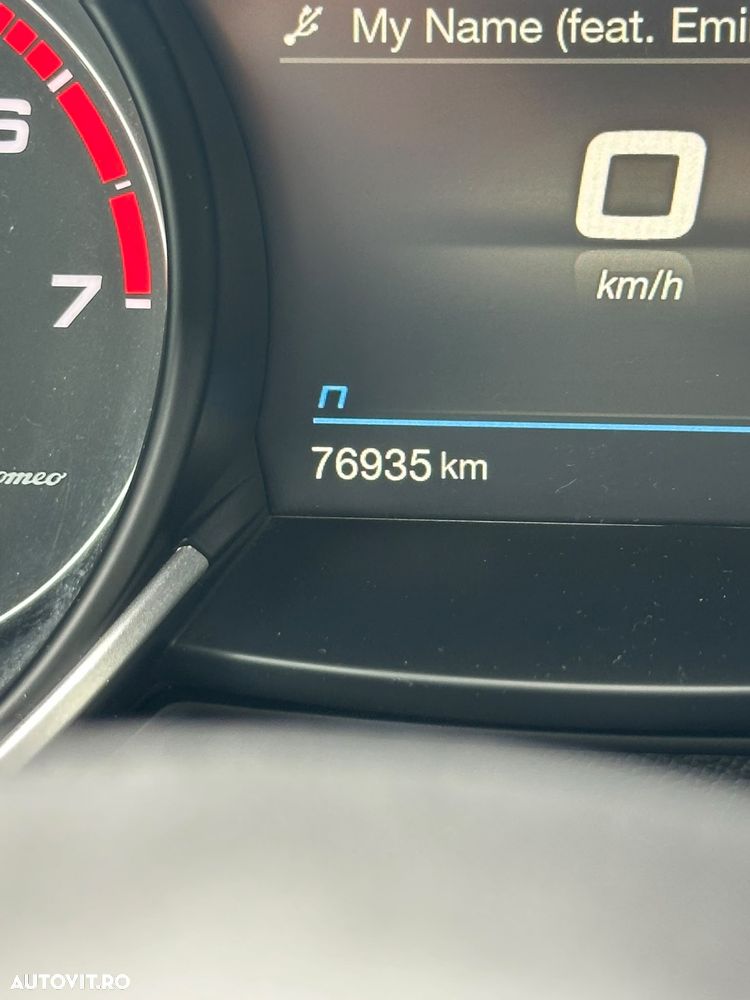 Alfa Romeo Stelvio 2.0 Turbo AWD AT8 Veloce - 15