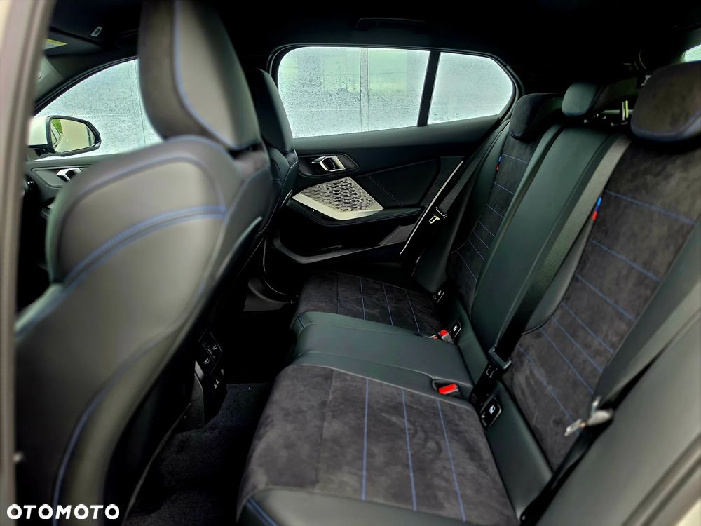 BMW Seria 1 120 mHEV - 28