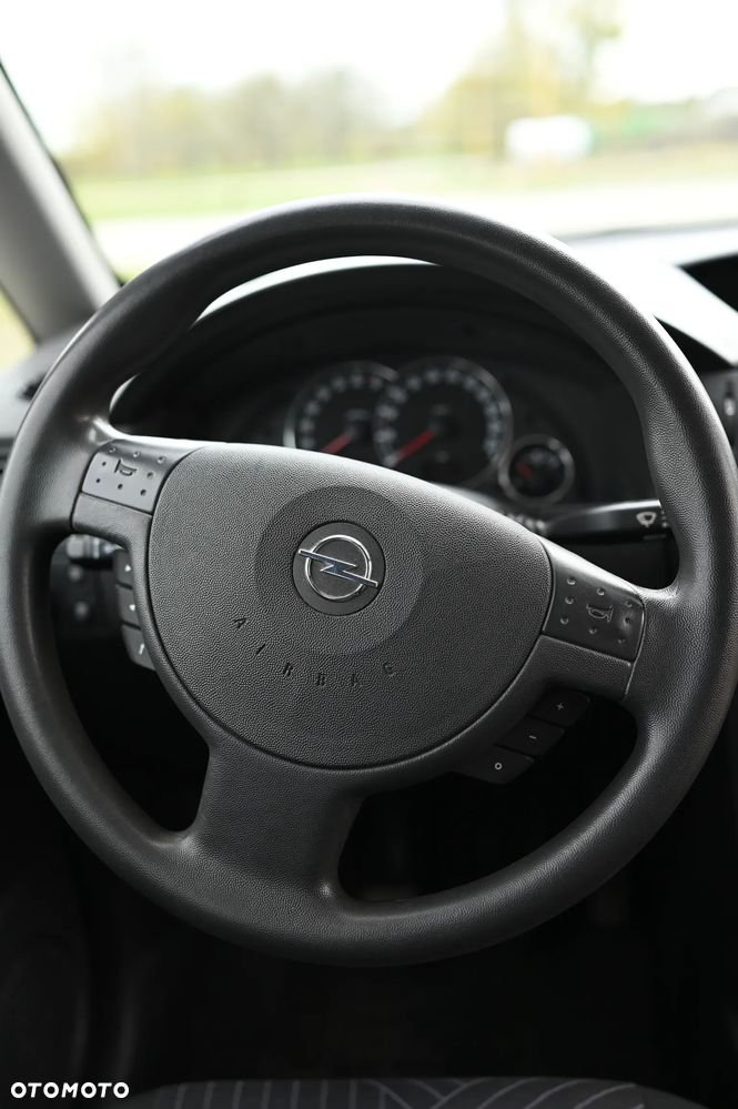 Opel Meriva - 10