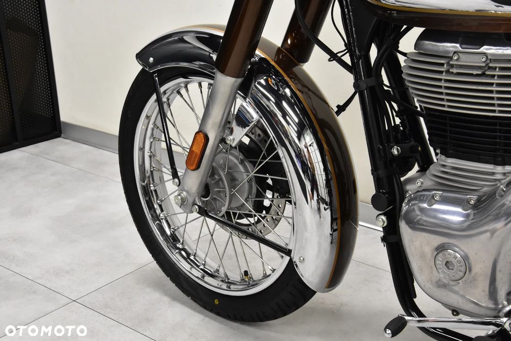 Royal Enfield Classic - 34