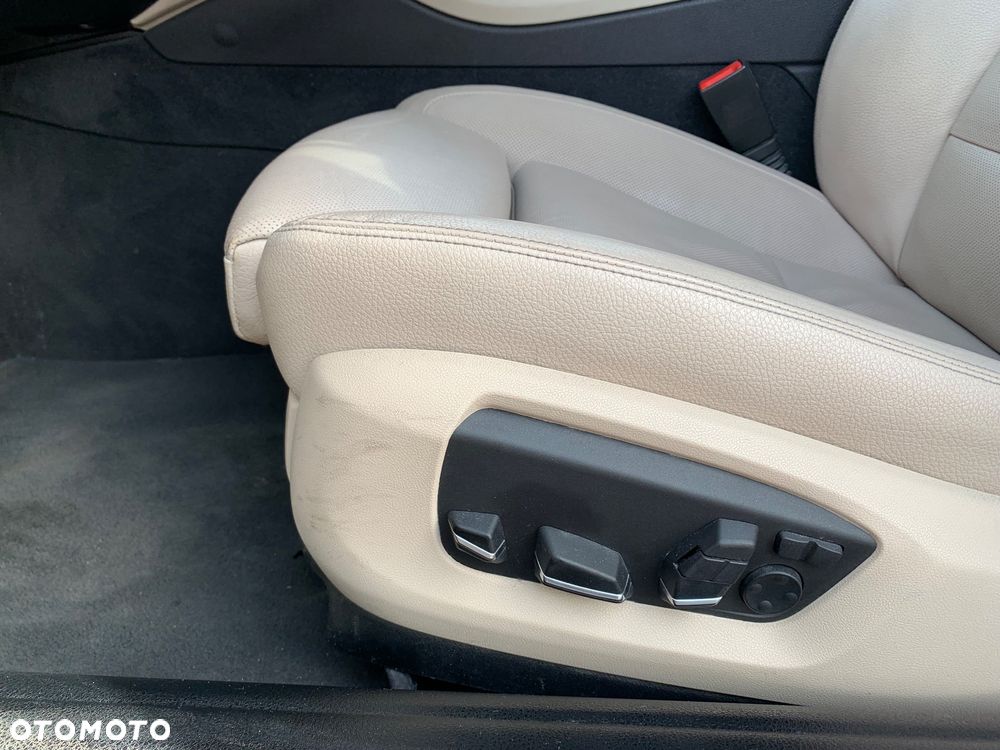 BMW Seria 5 520d Luxury Line - 26