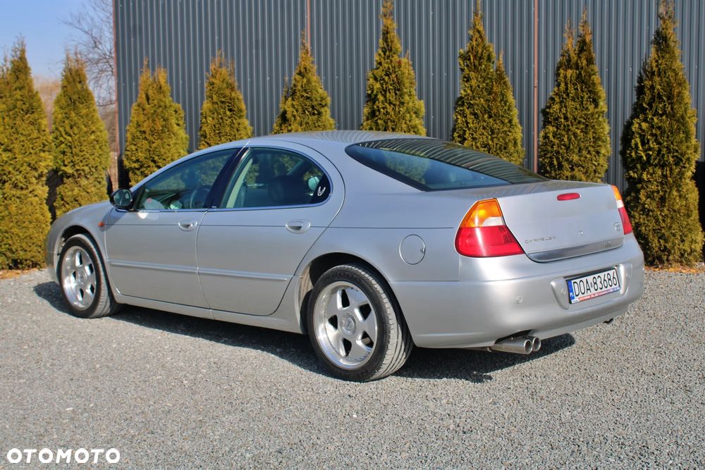 Chrysler 300M - 9