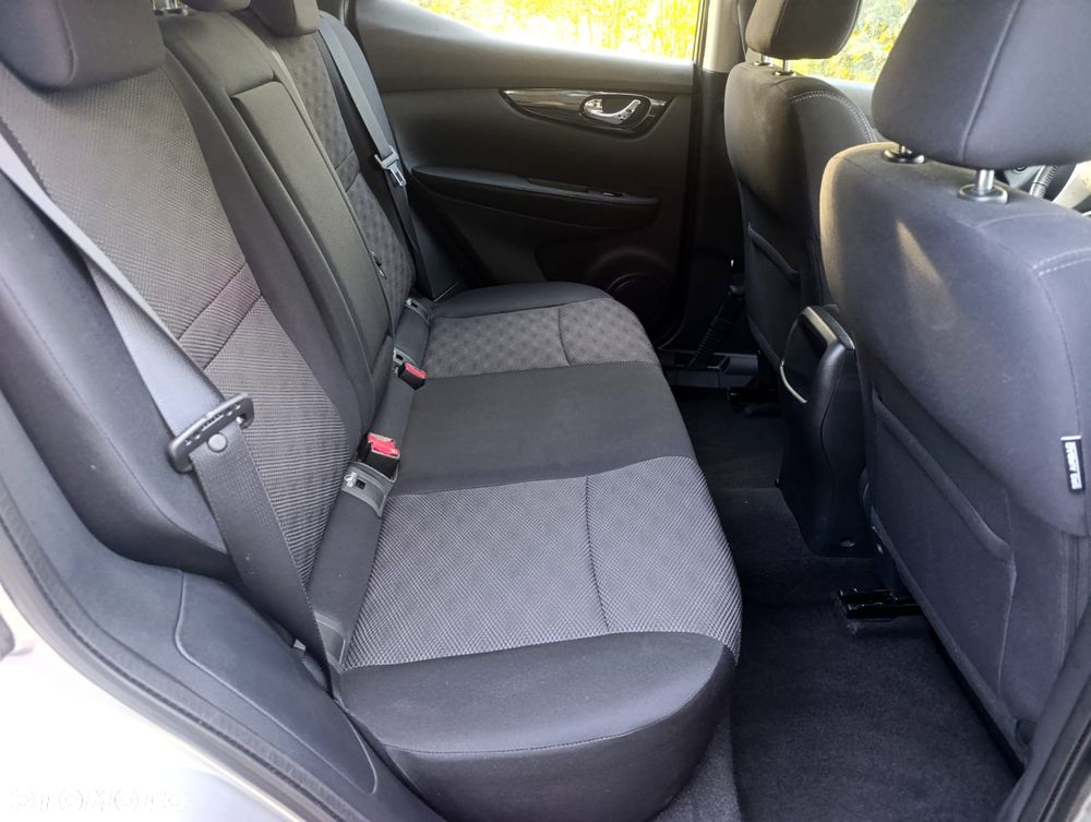 Nissan Qashqai 1.2 DIG-T Xtronic N-Vision - 12