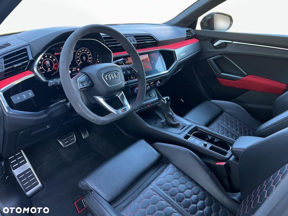 Audi RS Q3 Sportback - 10
