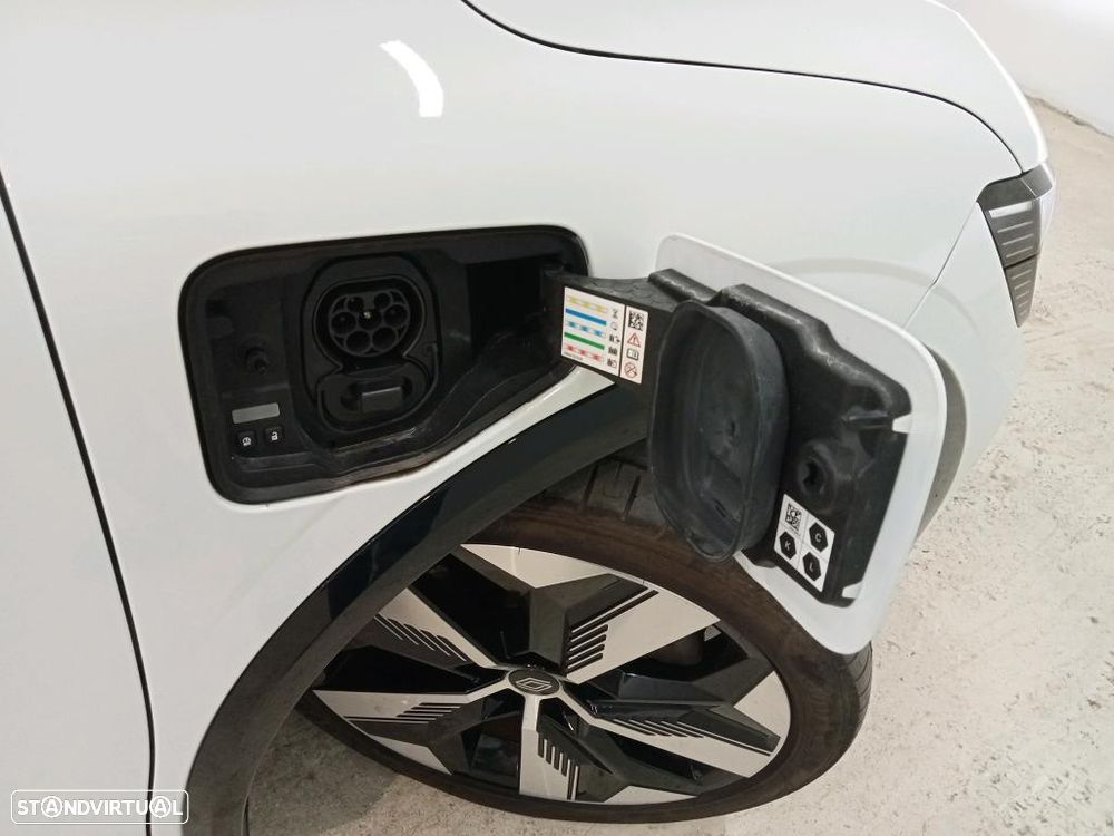 Renault Mégane E-Tech - 12