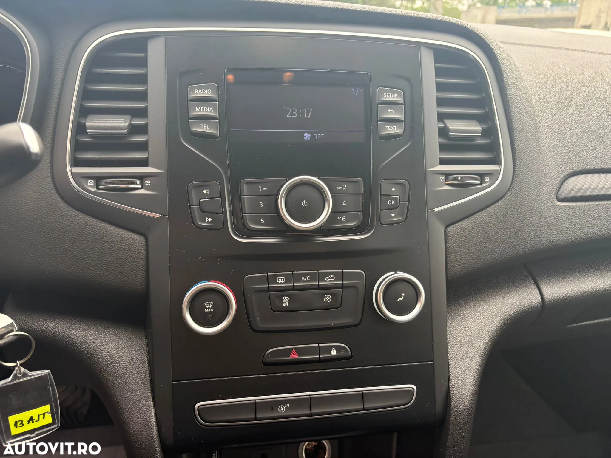 Renault Megane TCE 114 GPF Life - 6