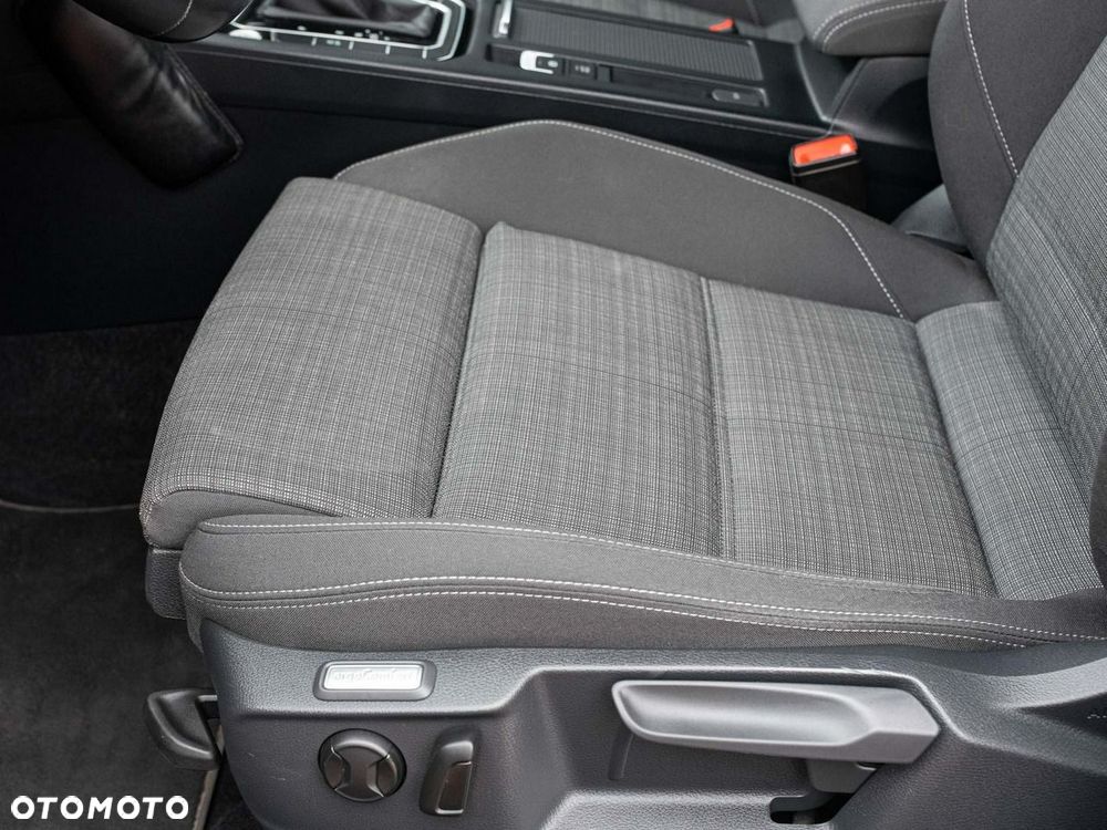 Volkswagen Passat 1.5 TSI EVO Business DSG - 11