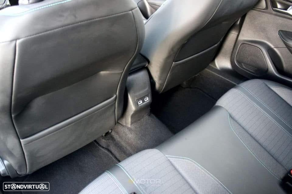 Peugeot 2008 1.2 PureTech Allure Pack - 18