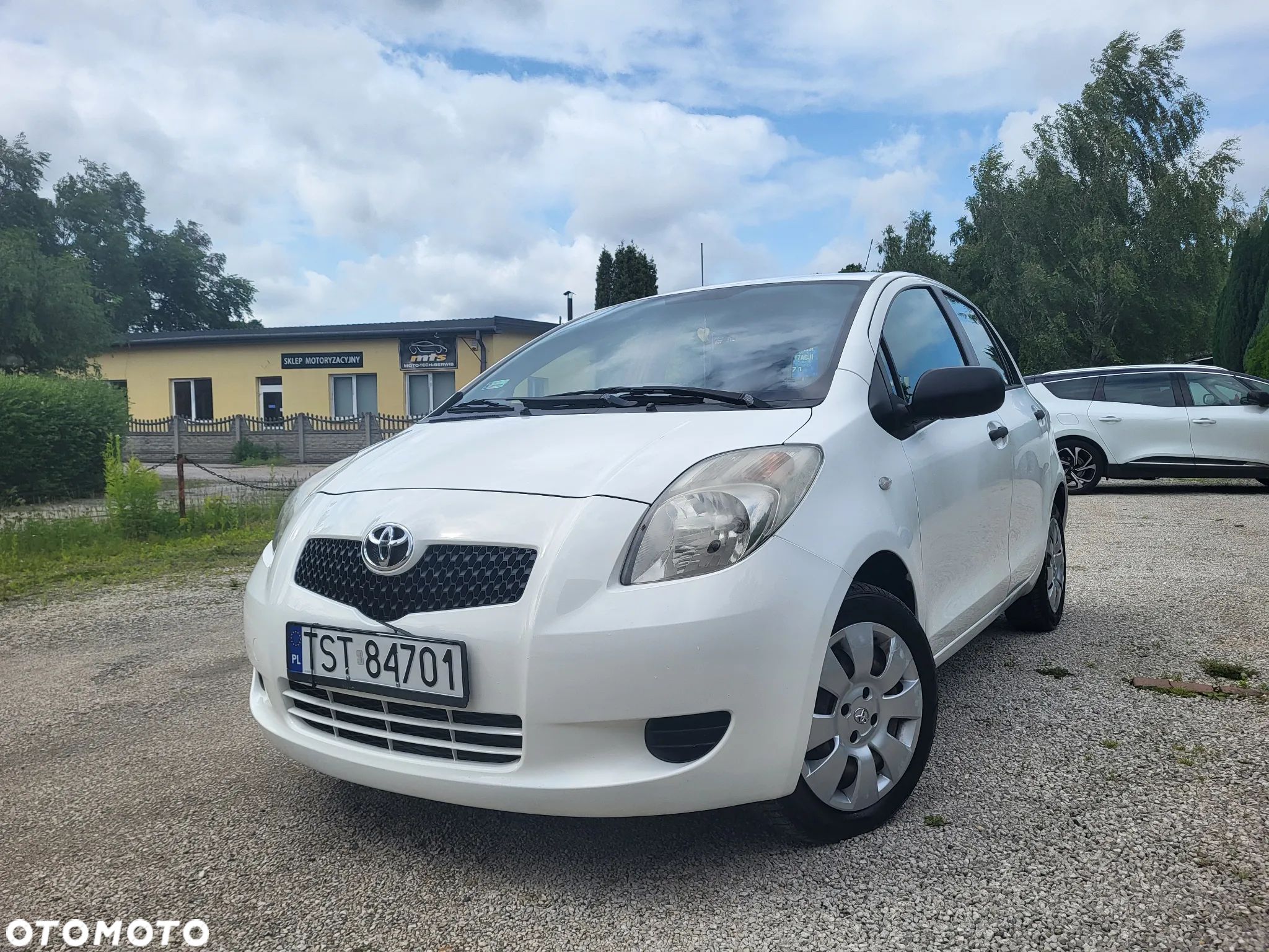 Toyota Yaris - 1