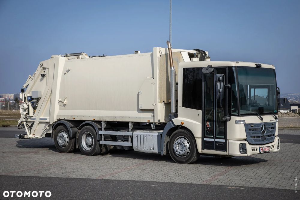 Mercedes-Benz Econic - 9