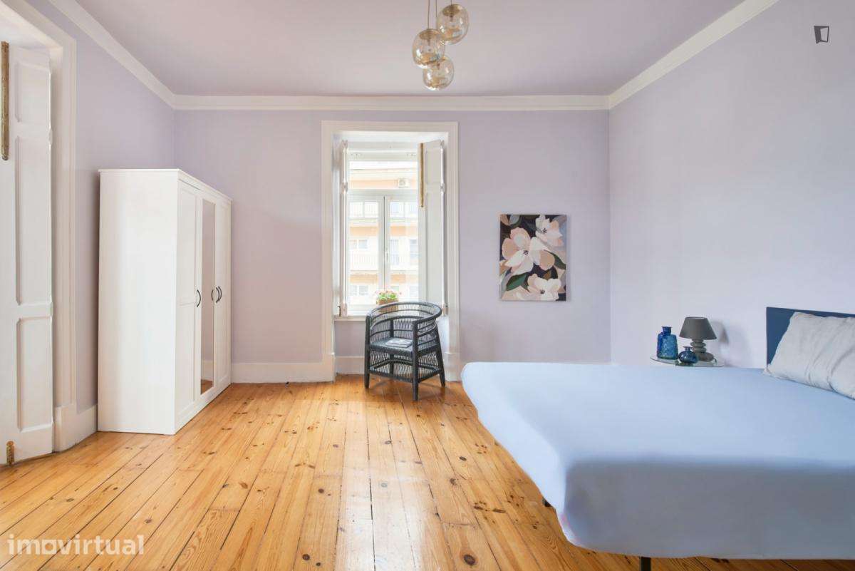 Quarto - localizado em Marquês de Pombal Lisbon - Grande imagem: 5/17