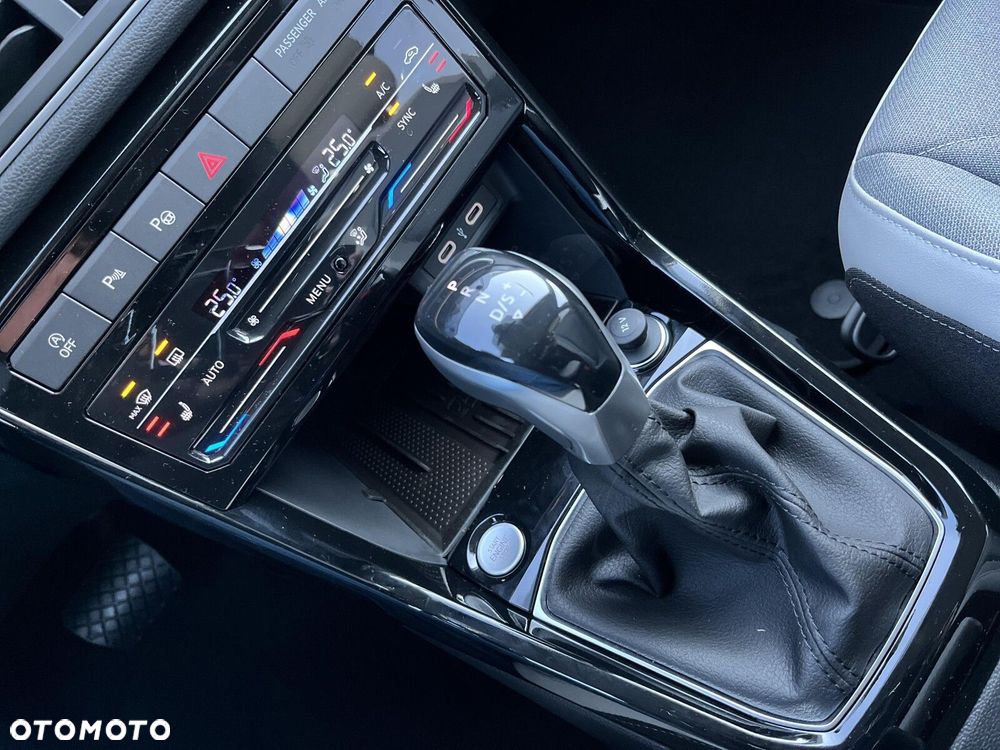 Volkswagen T-Cross - 17