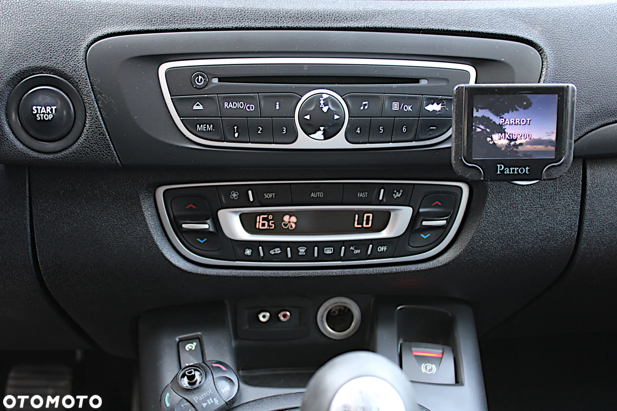 Renault Grand Scenic 1.6 16V 110 LIMITED - 20