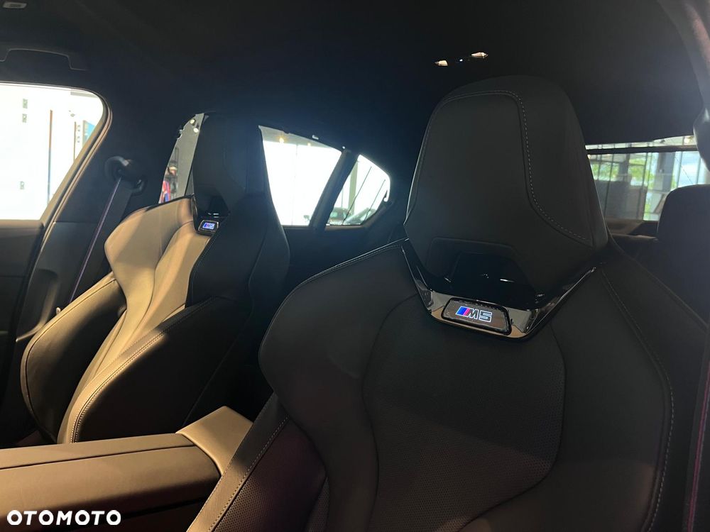 BMW M5 PHEV - 13