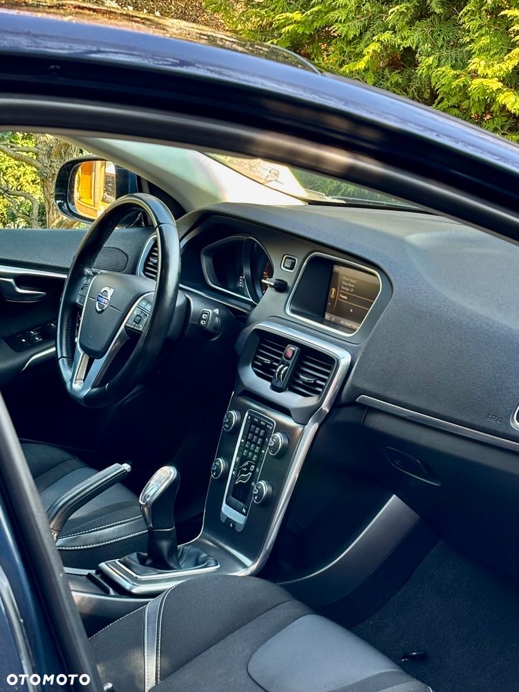 Volvo V40 D2 - 12