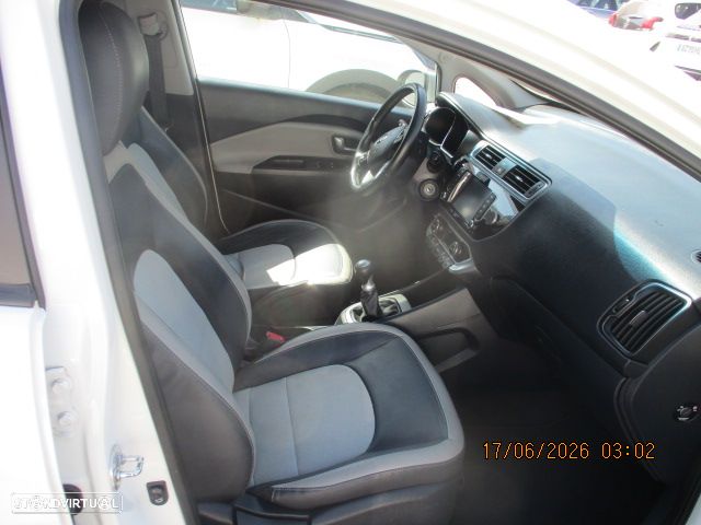 Kia Rio 1.2 Attract - 9