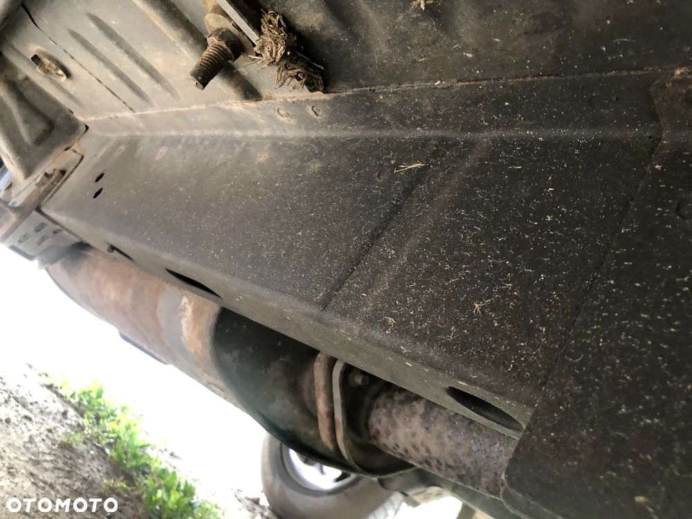 Jeep Cherokee - 18