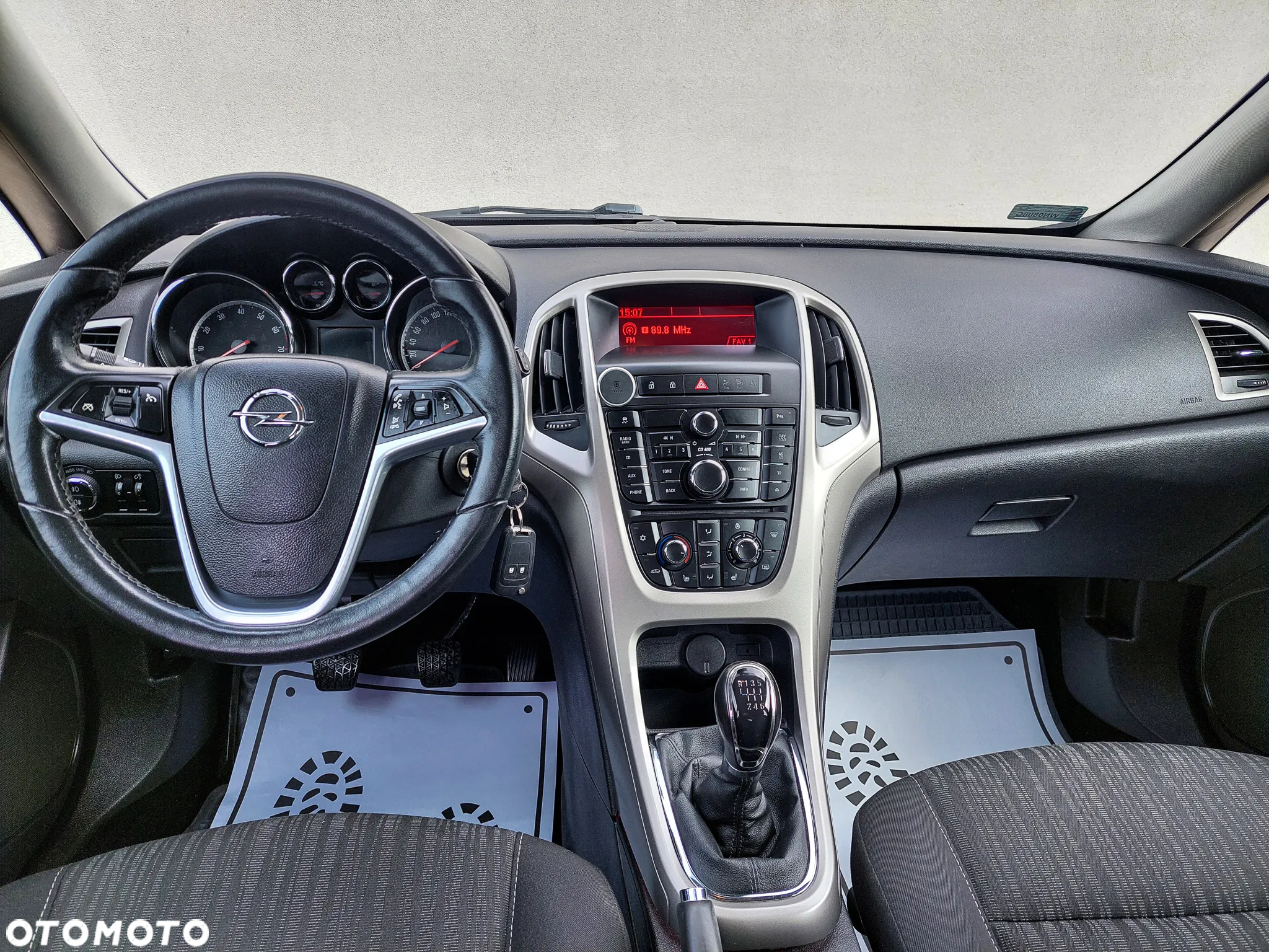 Opel Astra 1.4 Turbo Design Edition - 19