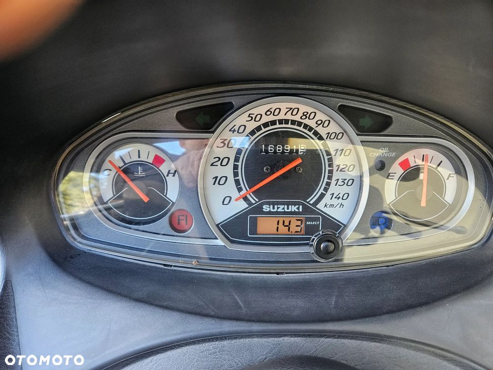 Suzuki Burgman - 7