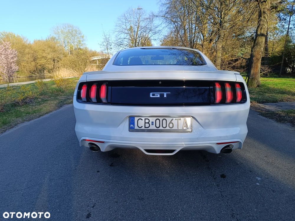 Ford Mustang - 6